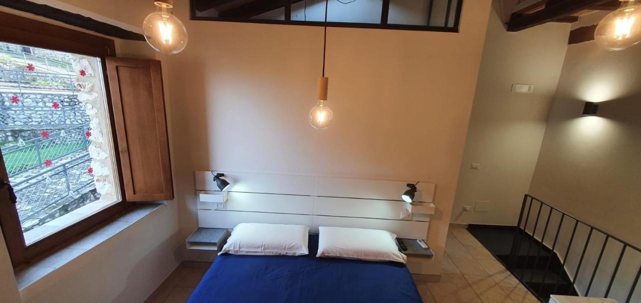 Appartement La Dimora Dell'Arco à Pico Extérieur photo