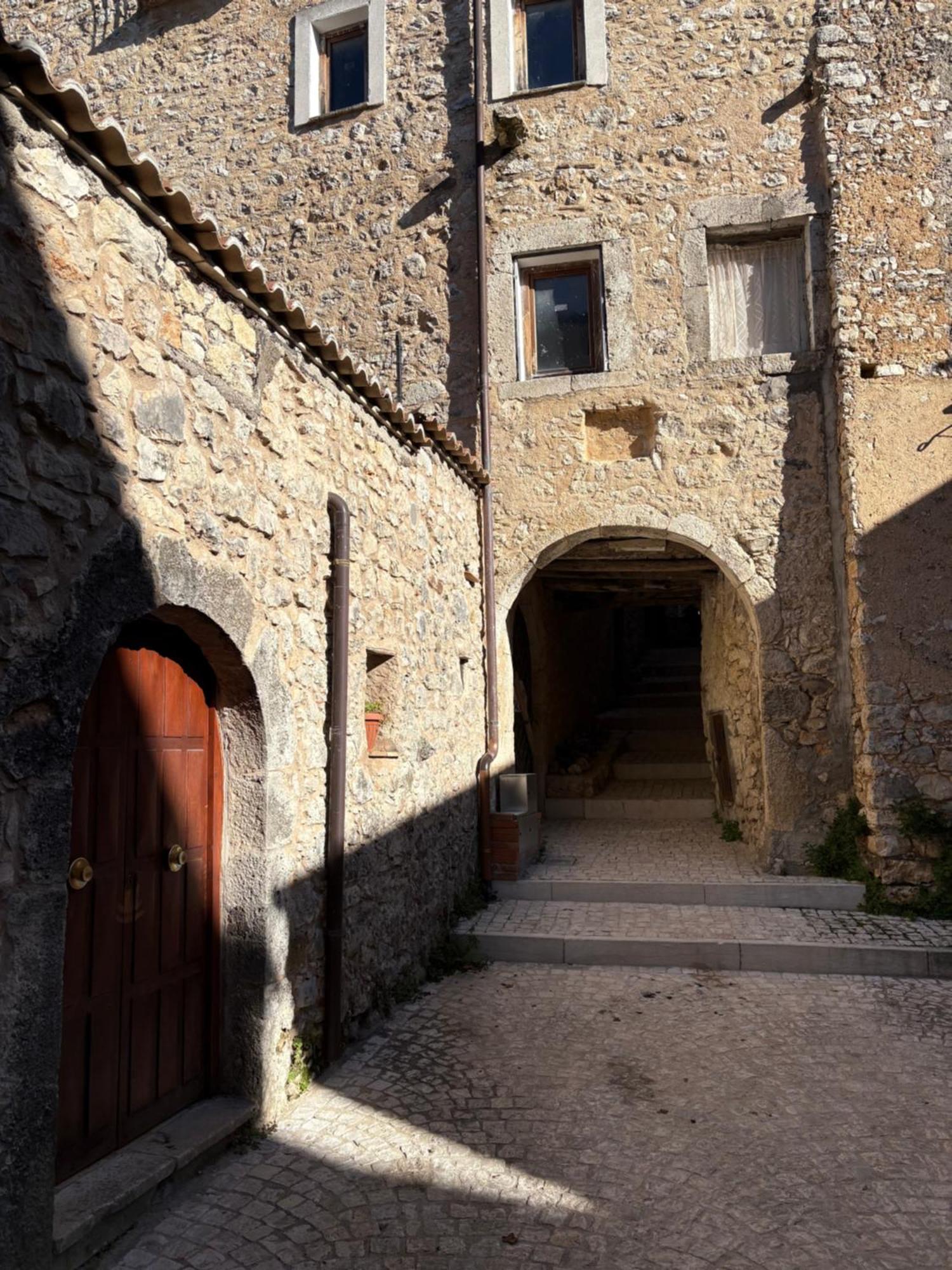 Appartement La Dimora Dell'Arco à Pico Extérieur photo